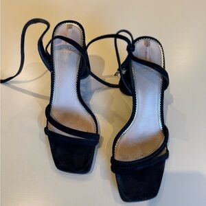 Chic Black Heeled Shoes for Sophisticated Style